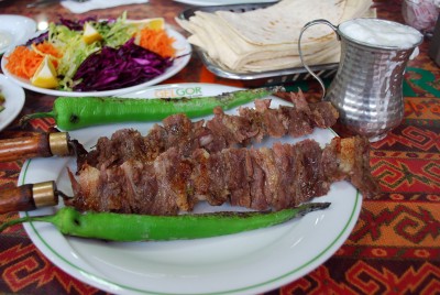 Cağ Kebap - Gel Gör ve Koç Cağ Kebap Salonları