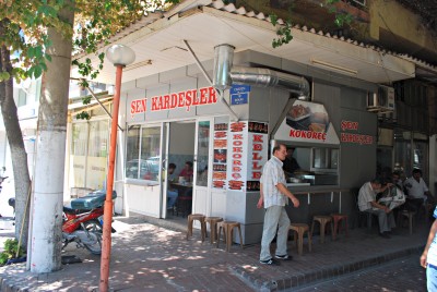 Şen Kardeşler Kokoreç, Akhisar, Manisa