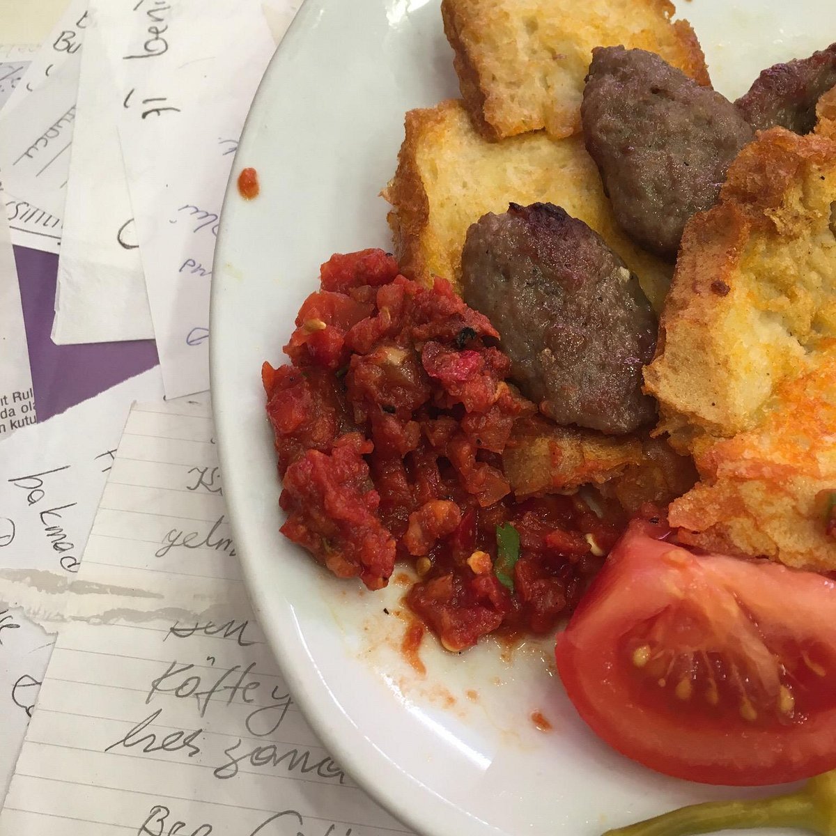 Ahmet Usta AKO’da ıslama köfte