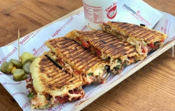 bazlama arası karışık tost