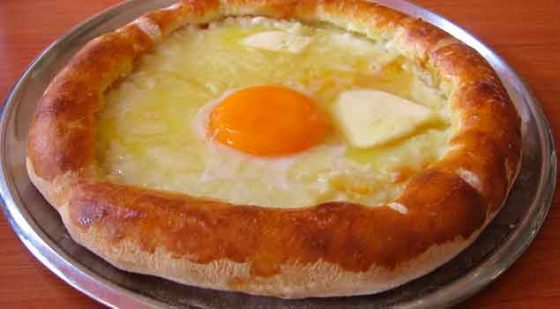 Beyoğlu'nda Karadeniz Pidesi Nerede Yenir?