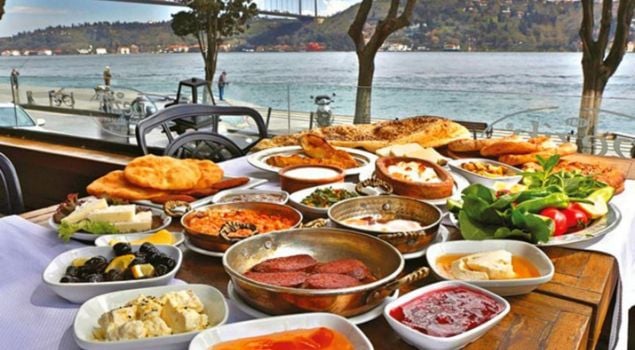 İstanbul Avrupa Yakası’nın En İyi Boğaz Manzaralı Kahvaltı Mekanları