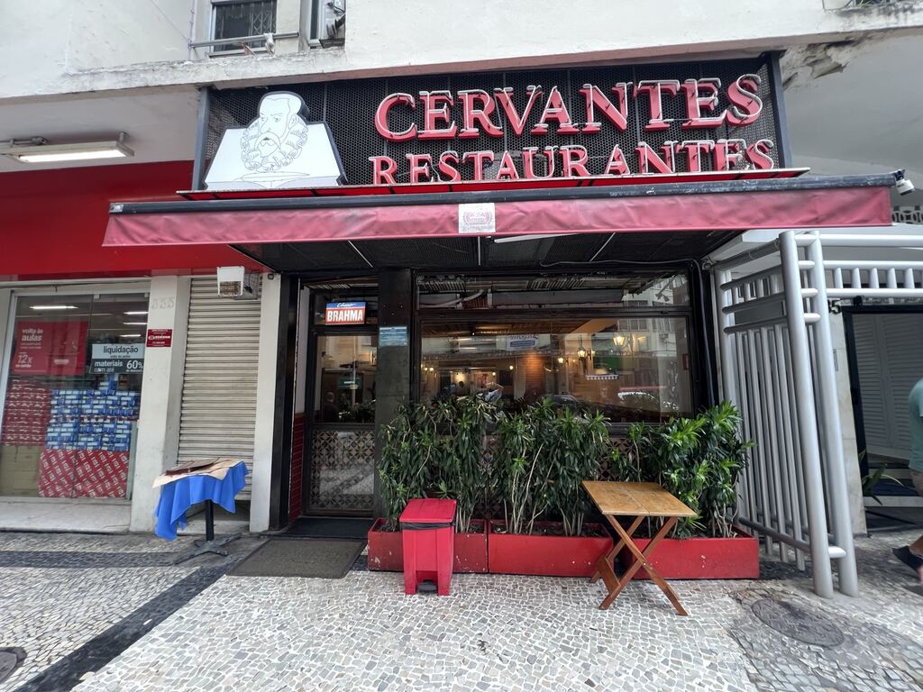 Rio de Janeiro Copacabana’daki Cervantes restoranının dış cephesi