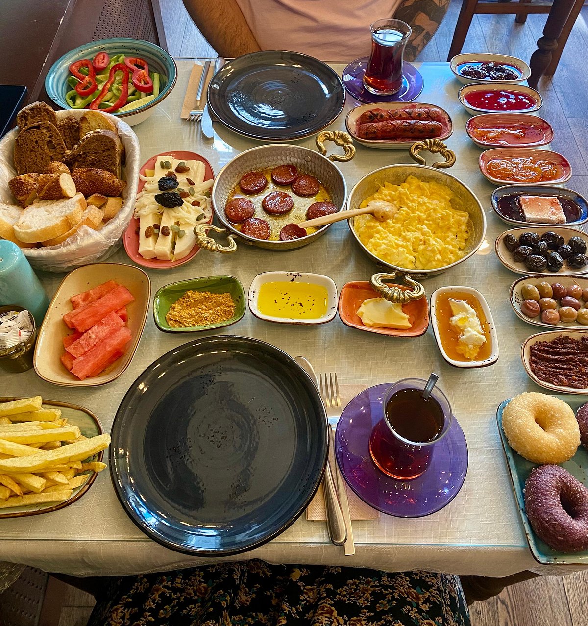 Deniz Nadide Duru Breakfast Moda kahvaltı sofrası