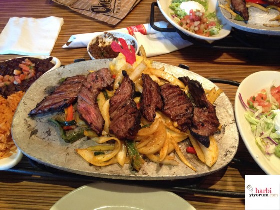fajita-chevys-mexican-food-new-york-03