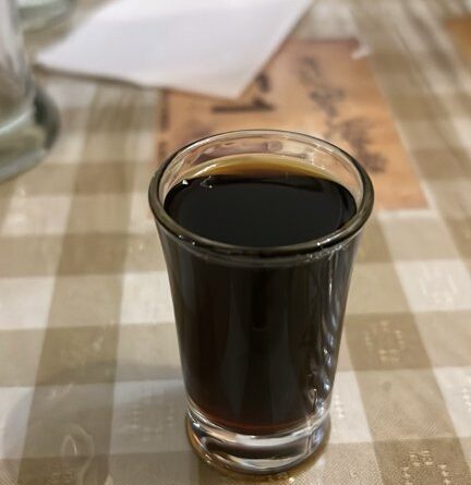 Yemek sonunda içtiğimiz Unicum