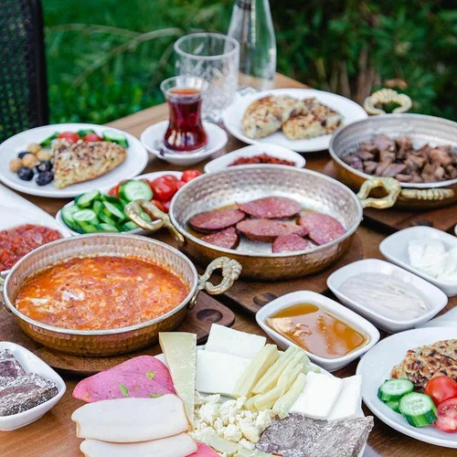 Havva Hanım Trabzon Köy Kahvaltısı Erenköy kahvaltı sofrası