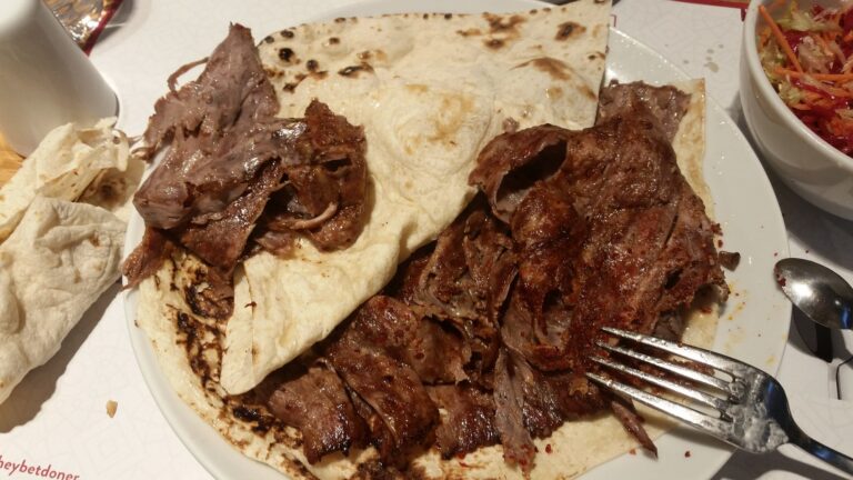 Heybet Döner Ekspres Gayrettepe şubesi