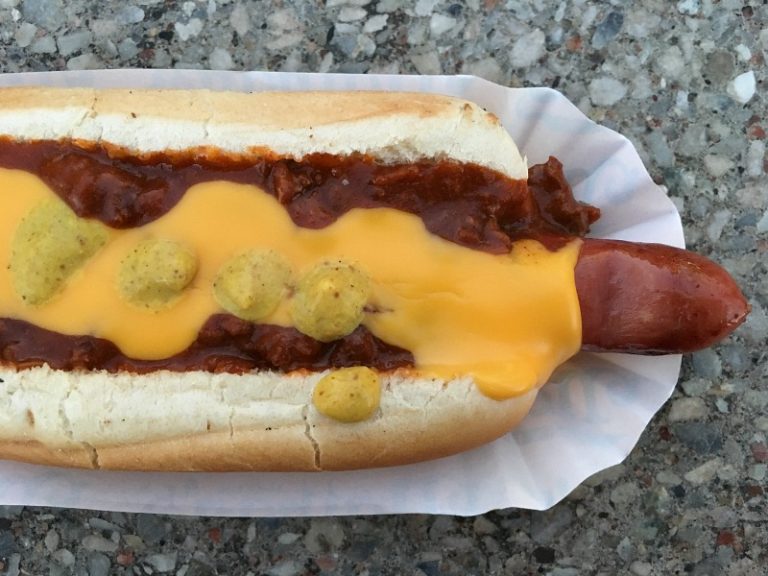 Coney Island'da Sosisli Sandviç (Hot Dog) Nerede Yenir? Nathan's Famous ...