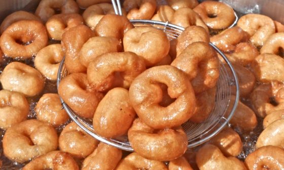 Lokma Tatlısı Nedir? Nasıl Yapılır?