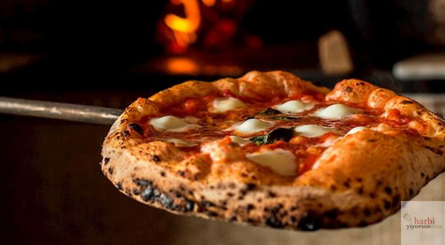 Margherita Pizza Nedir? Tarihi, Malzemeleri ve Tarifi