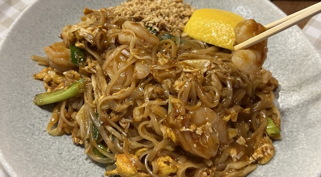 Piya Thai Kadıköy’de karidesli Pad Thai