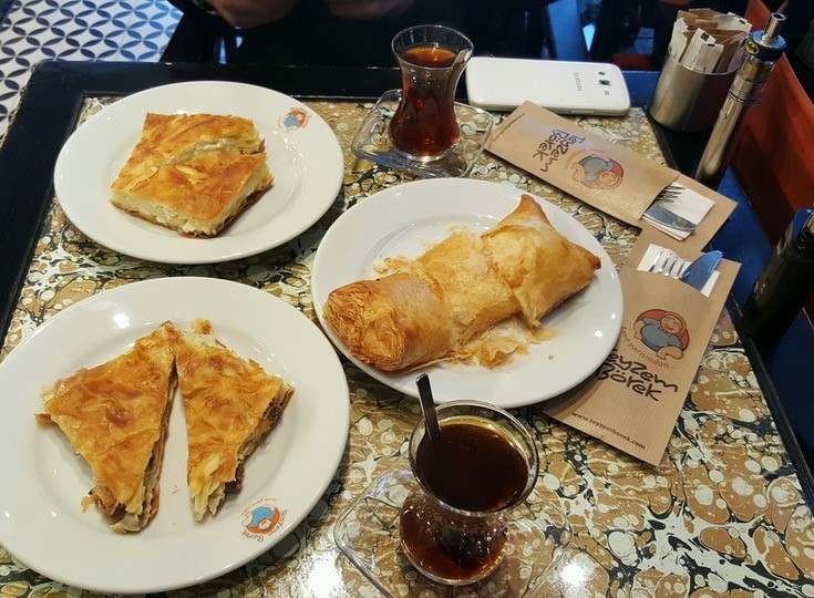 Teyzem Börek İzmir – börek